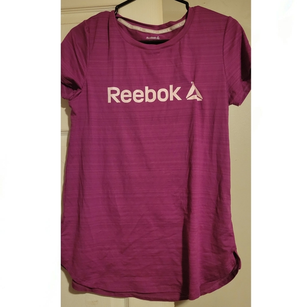 Reebok t-shirt